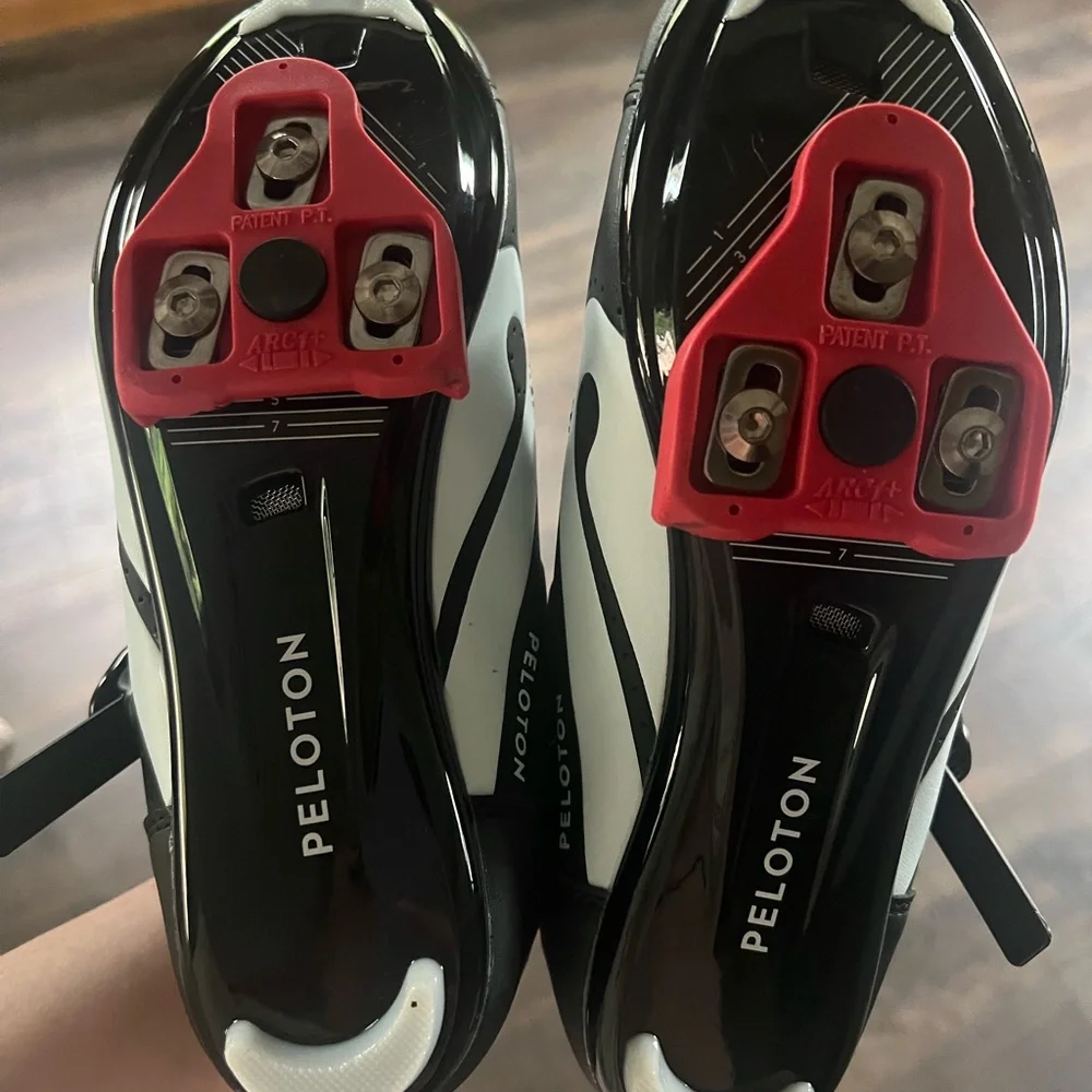 Peloton cycling shoes - Picture 4 of 4